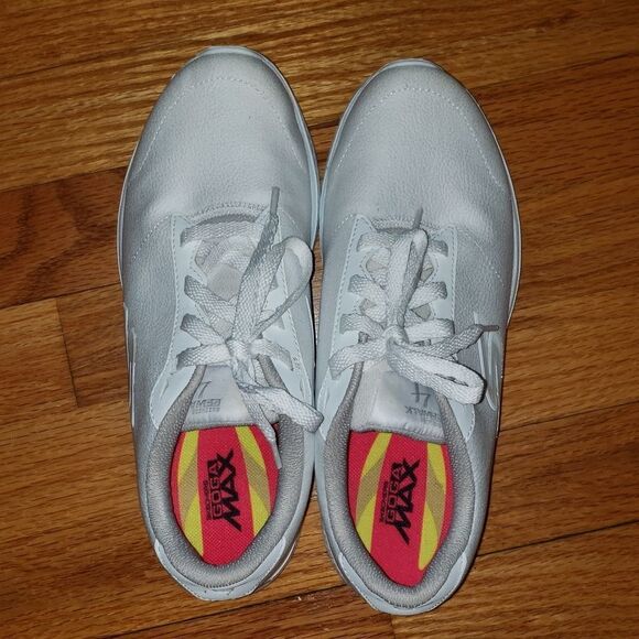 Skechers white sneakers - Picture 5 of 8